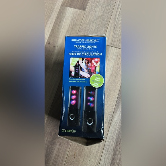 Light up speakers 🔊 - Picture 4 of 6